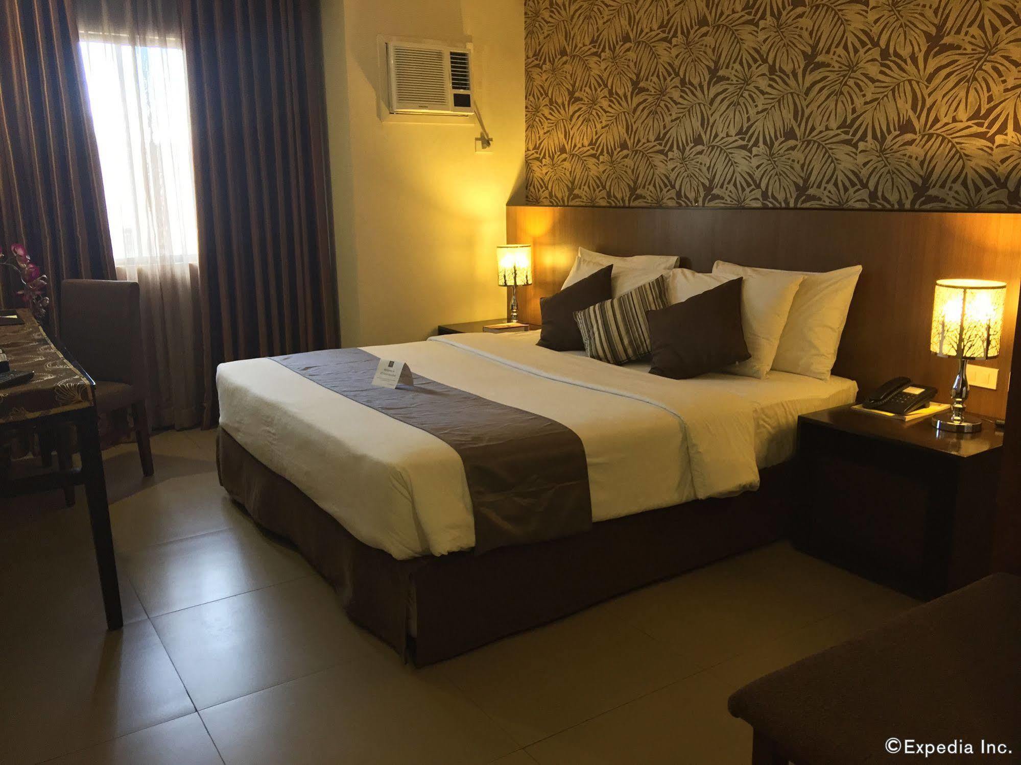 Gt Hotel Bacolod Extérieur photo