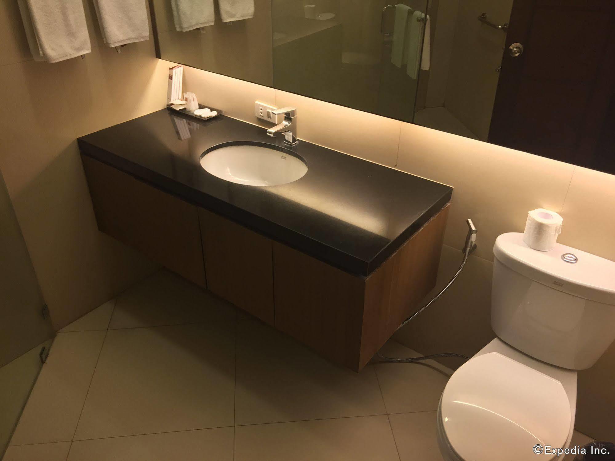 Gt Hotel Bacolod Extérieur photo